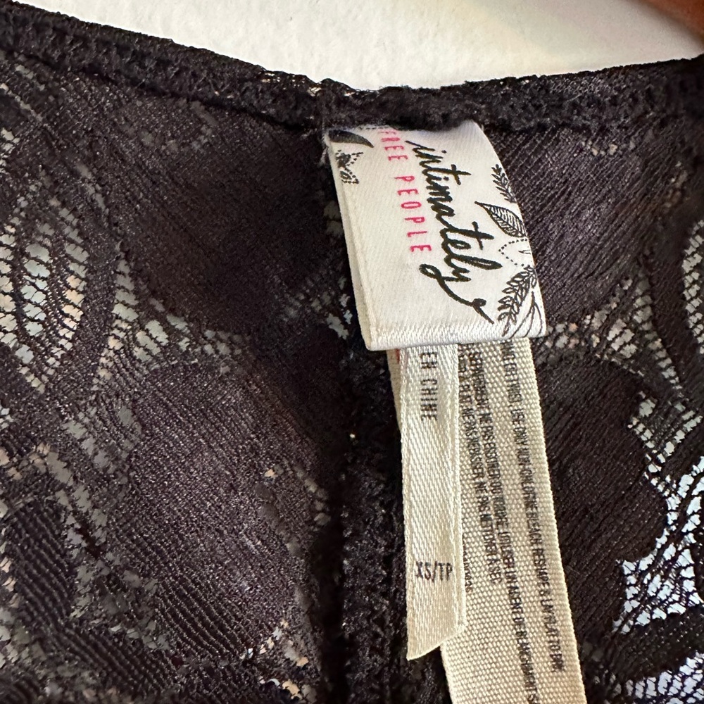 Intimately Free People Black Galloon Racerback Lace Bralette Size XS EUC - Picture 6 of 6